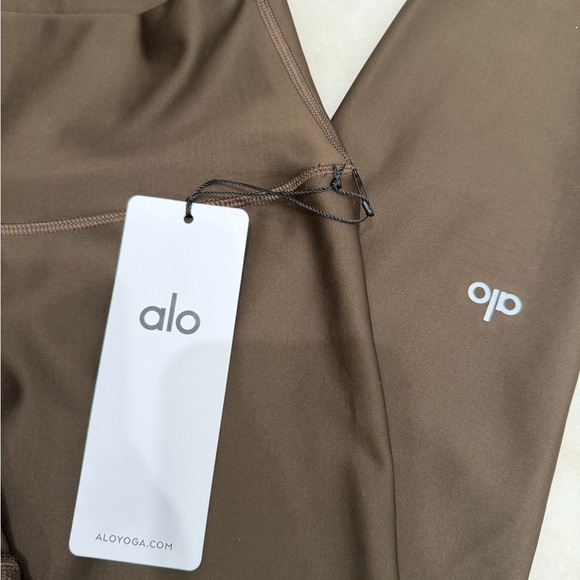 ALO Yoga Women's Chocolate High-Waist Leggings - Picture 3 of 13